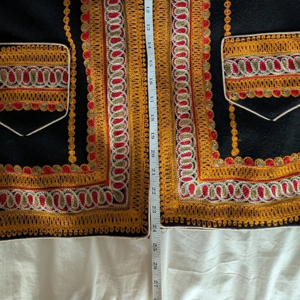 Vintage Boho Black Wool Embroidered Vest Size M - Picture 3 of 5